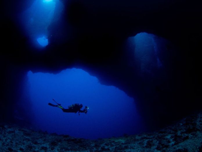 SCUBA diver map of the ocean floor