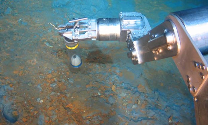 Nautilus sampling Papua New Guinea deep sea mine