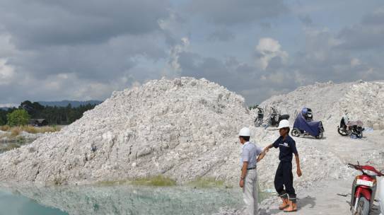 Tin Mining in Indonesia moves offshore